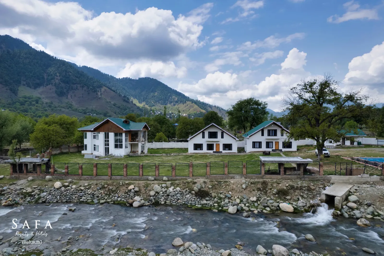 Kanwal Cottages in Daksum